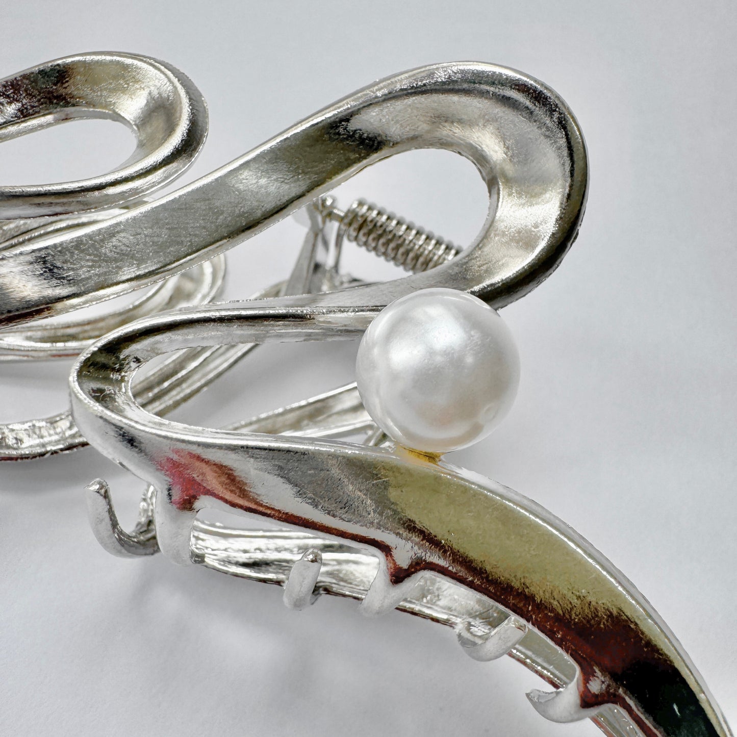 SENSATIONAL- HAIR CLAW CLIP